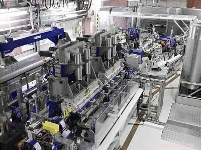 Scientists Confine Electrons in Nanopyramids to Boost Quantum Dot Innovation