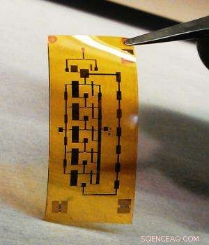 Scientists Develop Flexible, Low‑Voltage Nanocrystal Circuits