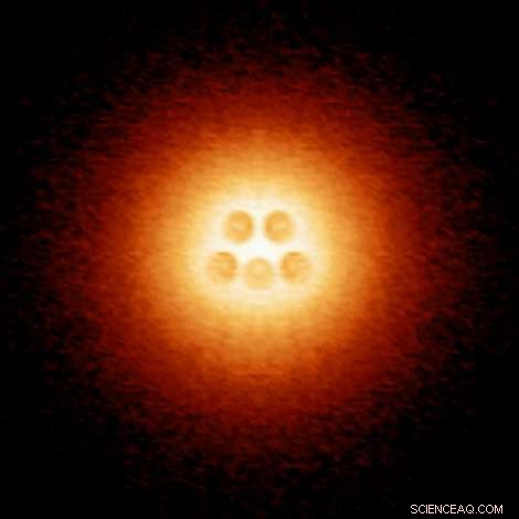 Long‑Predicted Atomic Collapse State Observed in Graphene: Researchers Recreate the Elusive Phenomenon with an Artificial Nucleus