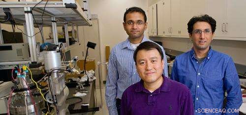 Stanford Innovates Solar Cooling Panel That Lowers Building Temperatures in Full Sunlight