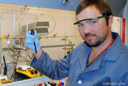 Advancing Solar Efficiency with Non‑Toxic Quantum Dot Technology