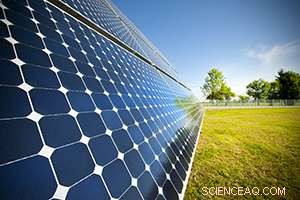 Graphene Sheets Offer Superior Transparent Electrodes for Advanced Photovoltaic Cells