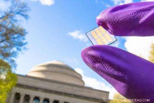 Quantum-Dot Solar Cells Break Efficiency Record, Pioneering Next-Gen Photovoltaics