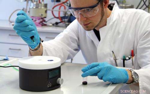 Organic Tin Enhances Light Absorption in Polymers