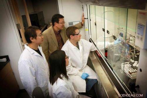 Advanced Explosive Detection: New Carbon Nanotube Detector Enhances Handheld Scanners