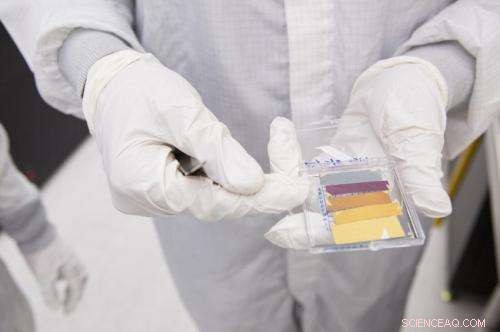 Scientists Create Vibrant Ultrathin Color Coatings for Paper Using Interference Techniques