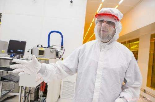 Scientists Create Vibrant Ultrathin Color Coatings for Paper Using Interference Techniques