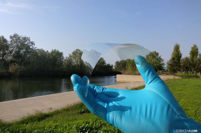 New Flexible Transparent Conductor Eliminates Reflection & Scattering