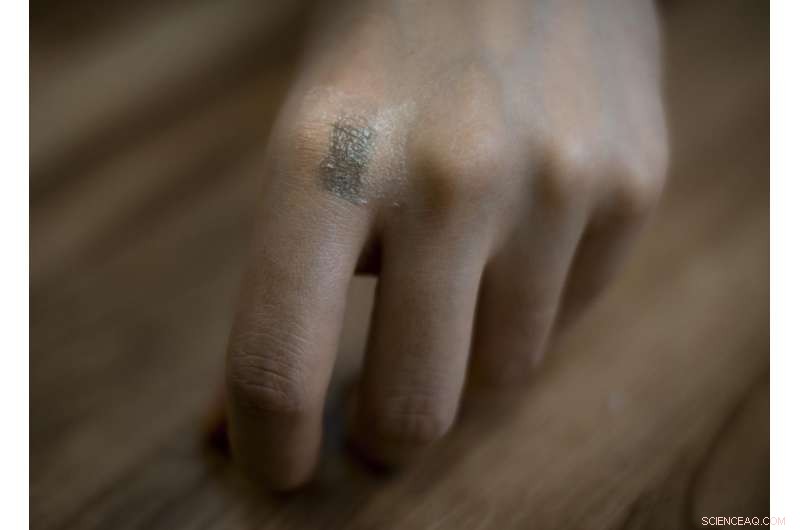 Stretchable Transistor Achieves Double Length with Minimal Conductivity Loss