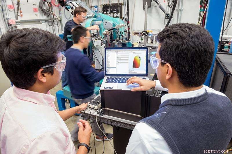 Advanced X-ray Imaging and Computational Modeling Unveil Electrical Properties of Nanomaterials