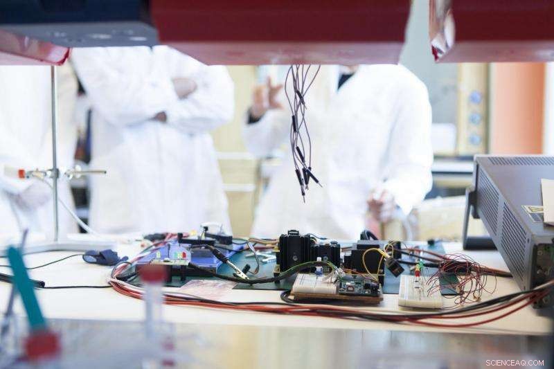 Silver‑Coated Conductive Plastics: A New Antibacterial Strategy