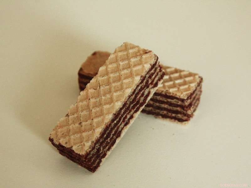 Microscopic Particles Create Solid‑Liquid Hybrid Layers: A TU Wien Study