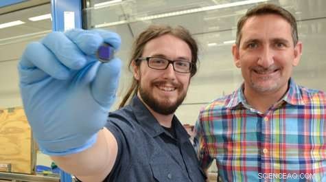 Graduate Student Unveils Low-Cost, Rapid Method to Analyze Graphene