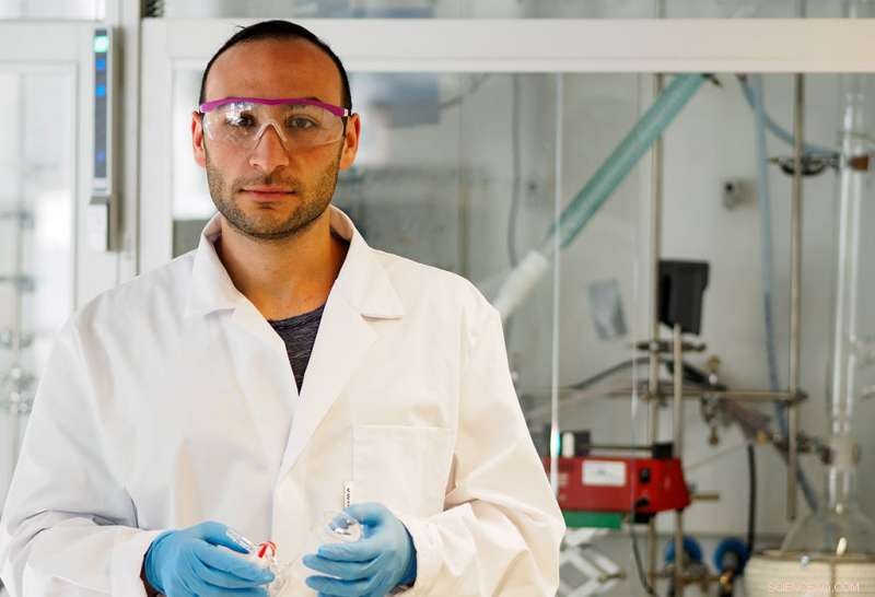 Transforming Composite Materials with Gold Nanoparticle‑Enhanced Smart Polymers