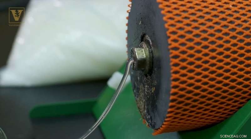 Gold Particles Illuminate 3‑D Printing: A Novel Tool for Detecting Defects