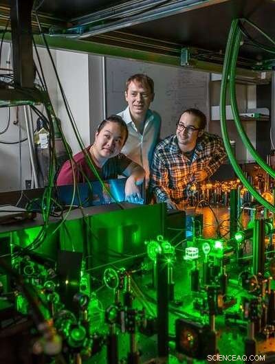 Engineers Develop Nanostructured Diamond Metalens for Compact Quantum Devices