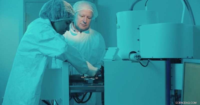 Researchers Build Fully Electronic 2‑D Spin Transistor