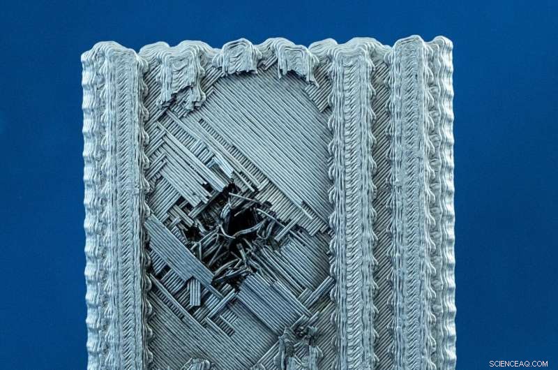 Rice University s Tubulane Polymers Survive Bullet Impact, Outperforming Conventional Cubes