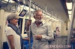 Study Reveals Key Strategies to Enhance Mobility for Seniors Over 65