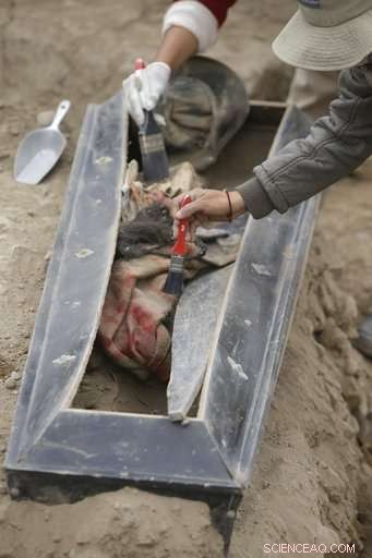 Peruvian Archaeologists Uncover Tombs of 16 Chinese Migrants in Pre-Inca Sacred Site