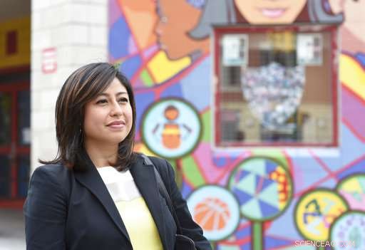 24 Professionals Awarded 2017 MacArthur  Genius Grants 