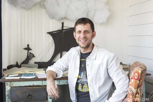 24 Professionals Awarded 2017 MacArthur  Genius Grants 