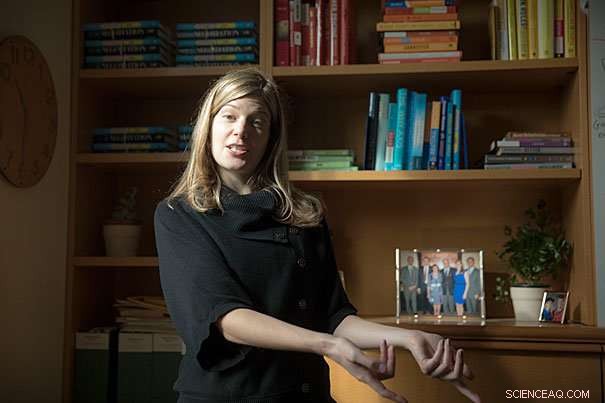 Study Finds Temporary Social Media Reduces Self‑Censorship, Yet Judgment Persists