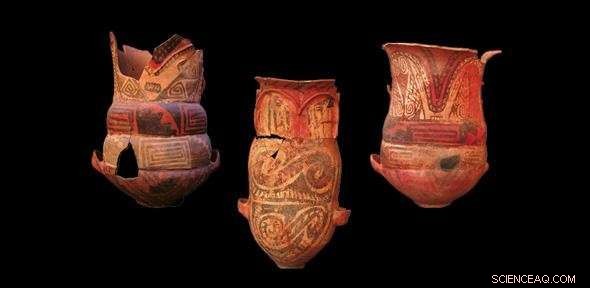 Pre-Inka Societies: Revealing Social Life Through Andean Fragments