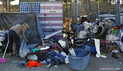 US West Coast Homelessness Soars Amid Economic Boom