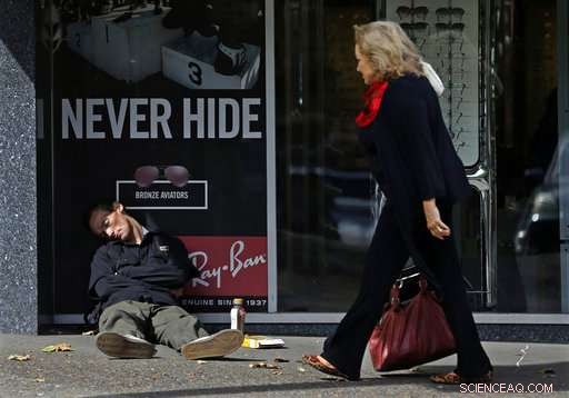 US West Coast Homelessness Soars Amid Economic Boom