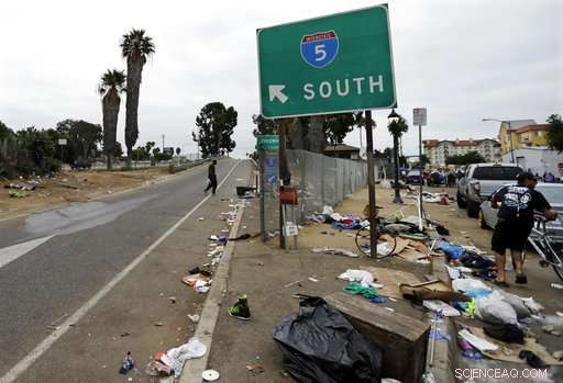 US West Coast Homelessness Soars Amid Economic Boom