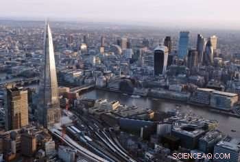 Zero‑Growth Economy May Reduce Instability and Boost Wages, Sussex Study Finds