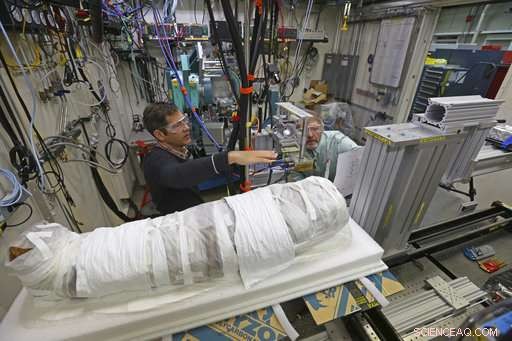 Advanced X‑ray Imaging Sheds Light on 1,800‑Year‑Old Child Mummy