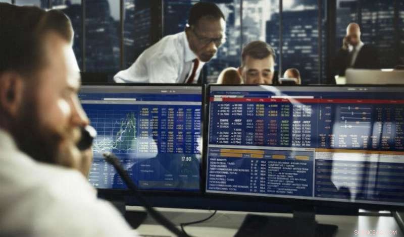 Maximize Stock Returns by Ignoring Analyst Recommendations