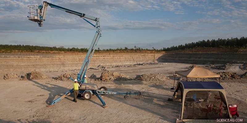 Arkansas Scientists Digitally Preserve First Theropod Tracks with LiDAR