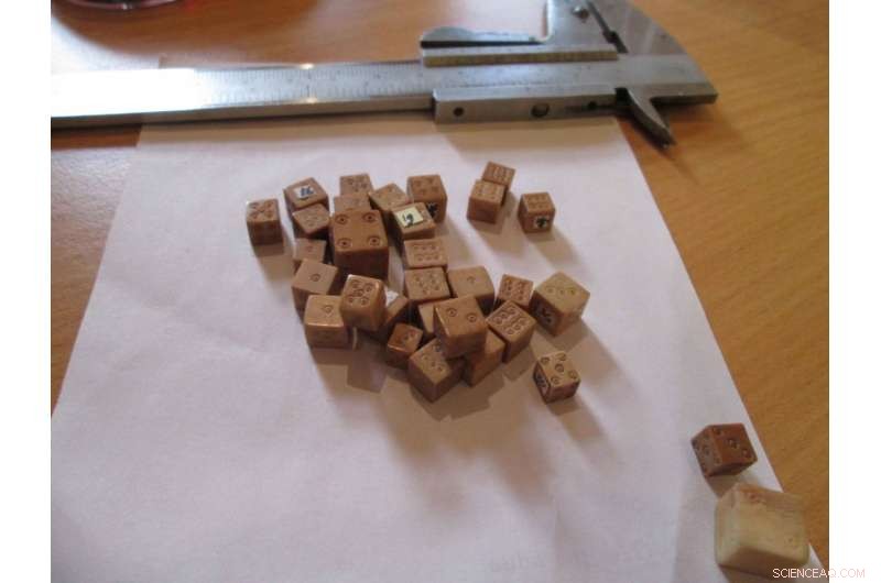 Ancient Dutch Dice Reveal Manufacturing Bias—New Study Questions Fairness in Games