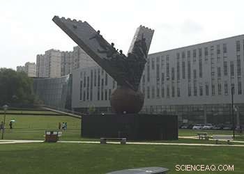 China Boasts More Football Statues Than Any Country Except the UK, Yet Lacks World‑Class Players – Sheffield Study