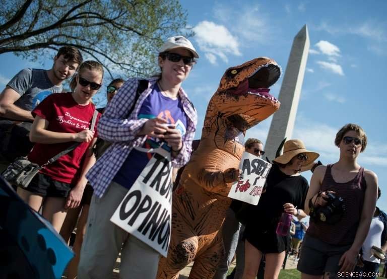 Massive Washington Rally Champions Science, Countering Political Attacks on Facts