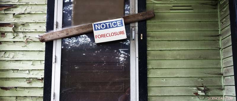 Research Highlights Role of Social Workers in Guiding Families Through Foreclosure to Safeguard Their Future