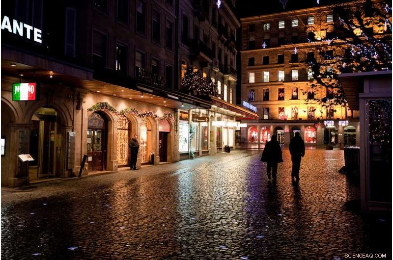 The Paradox of Homogenization in European Public Spaces