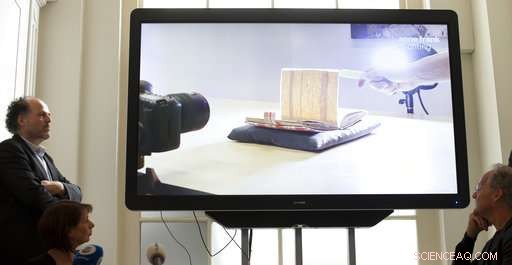 Dutch Researchers Reveal Hidden Content in Anne Frank Diary