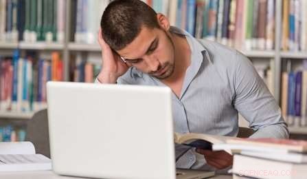 High-Performing Students from Low-Income Backgrounds Face Lower On-Time Graduation Rates