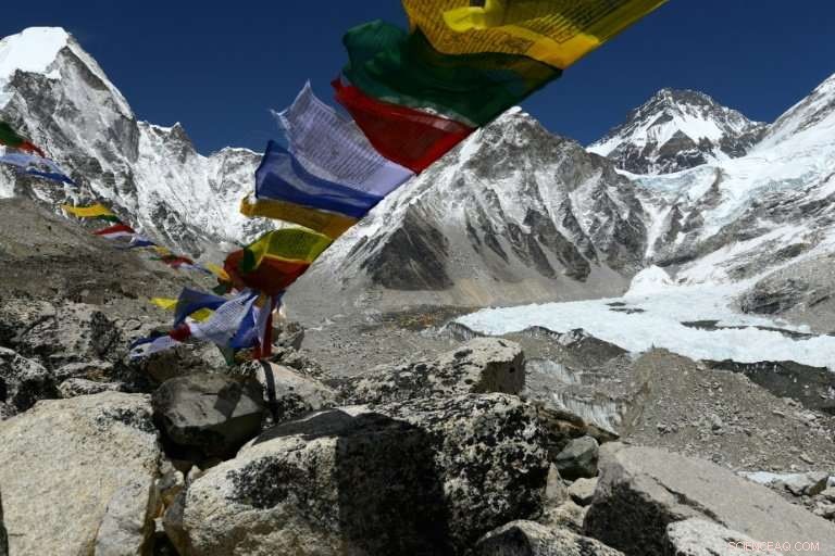 Cryptocurrency Promotion on Everest Tied to Sherpa Guide s Fatal Accident