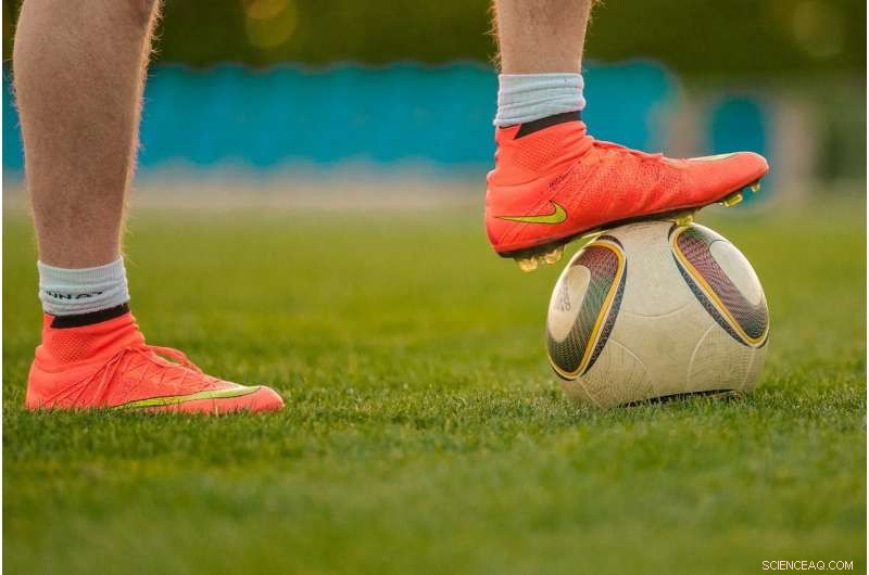 Instant Decision-Making in Football Penalties: Insights & Opportunities