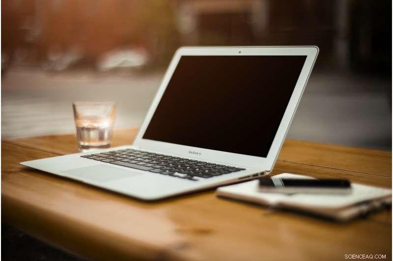 Study Shows Parental Controls Fail to Stop Teens From Accessing Online Pornography