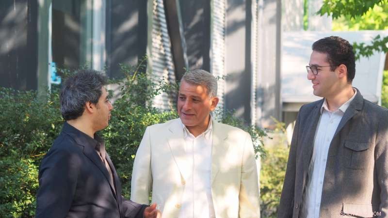 Study Finds Mobile Device Use Slows and Unbalances Pedestrians