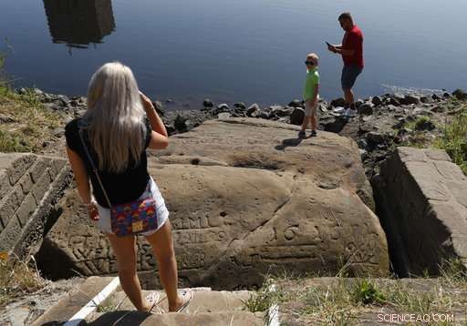 Drought Uncovers Historic Hunger Stones Along the Elbe River