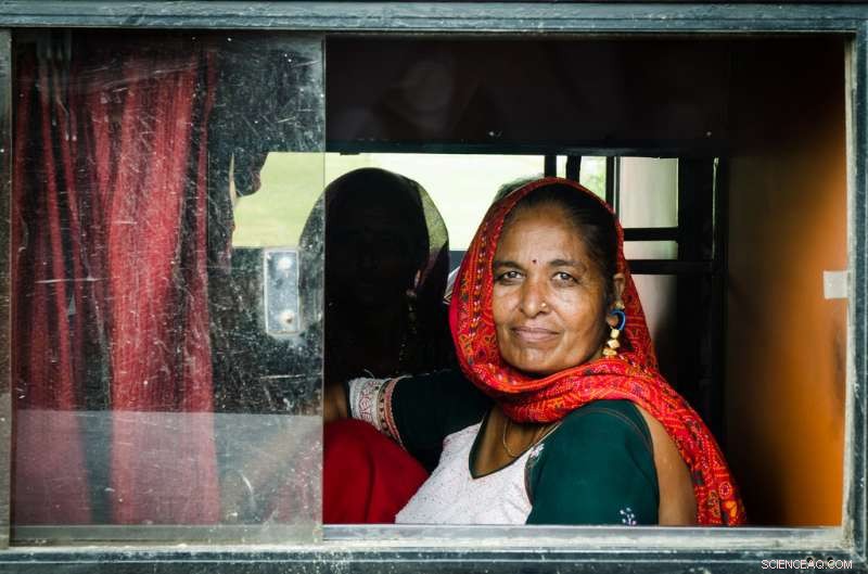 Urban India: Women Still Confined to Homes as Men Dominate City Streets