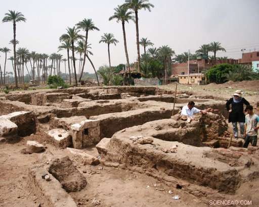 Egyptian Archaeologists Uncover Massive Ancient Roman Bath in Mit Rahina