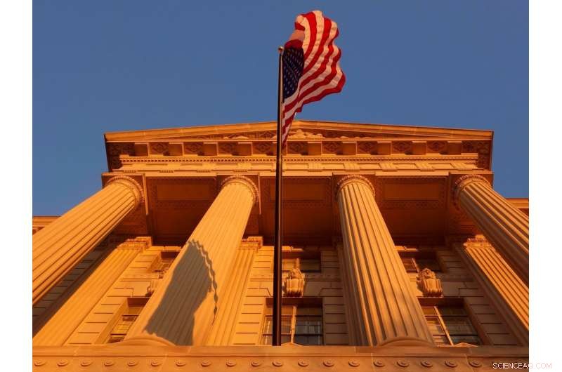 Liberals Praise Elite-Educated Politicians as Competent; Conservatives View Them as Unrelatable